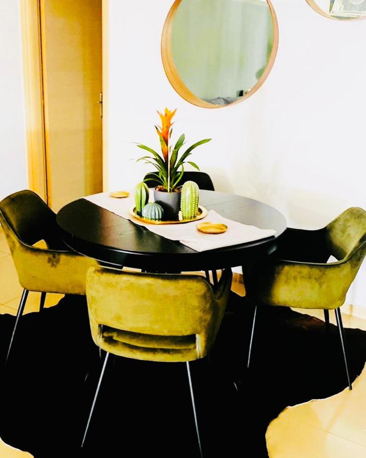 Little John Luxury Apartment Pire Dış mekan fotoğraf