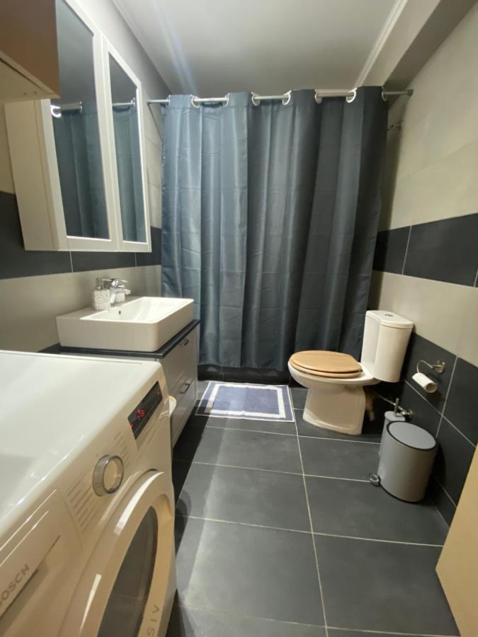 Little John Luxury Apartment Pire Dış mekan fotoğraf