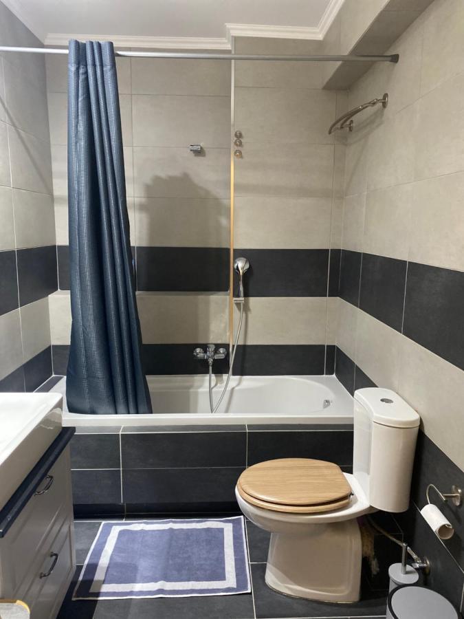 Little John Luxury Apartment Pire Dış mekan fotoğraf